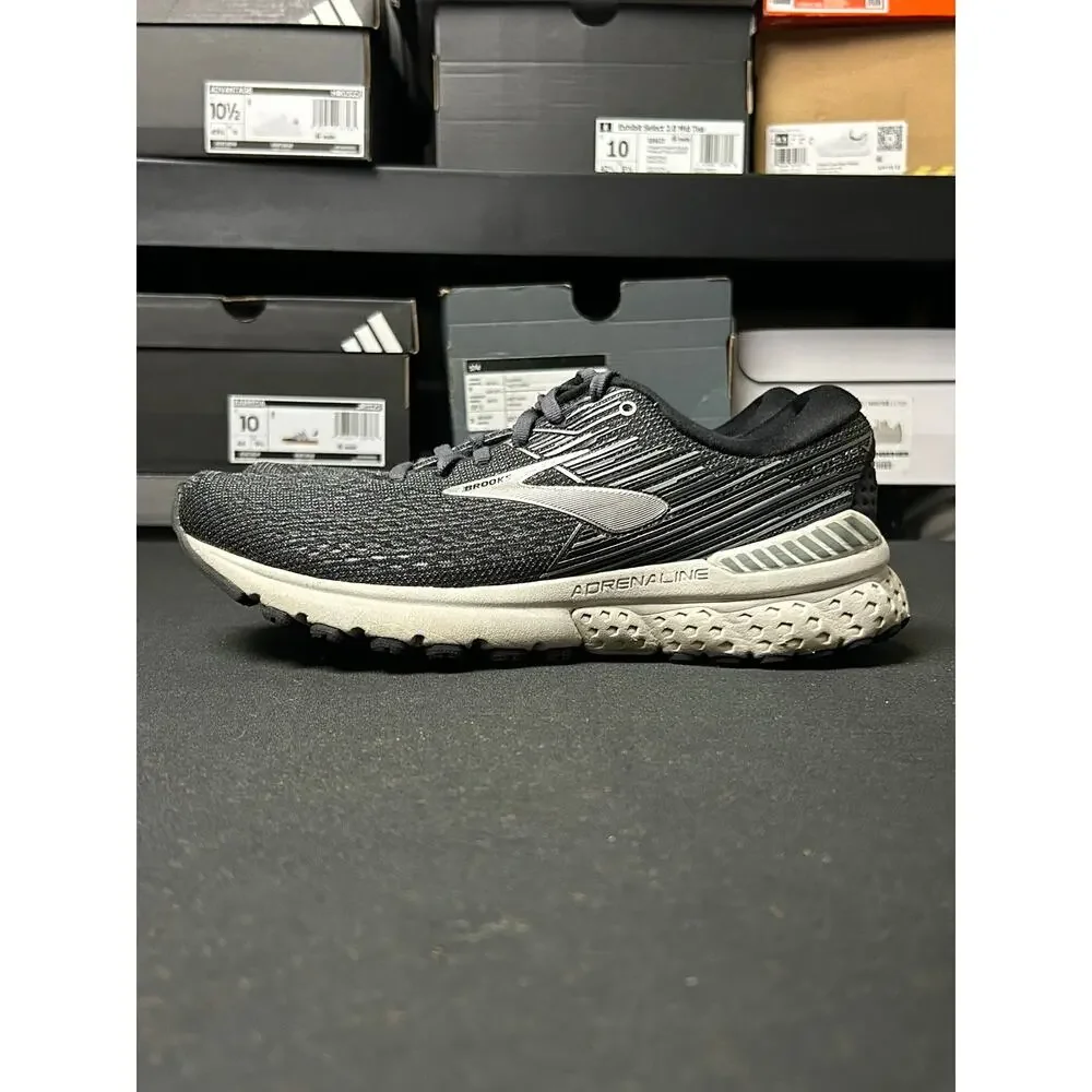 Brooks Women’s Adrenaline GTS 19 Black Silver / Size 8.5 / GUC